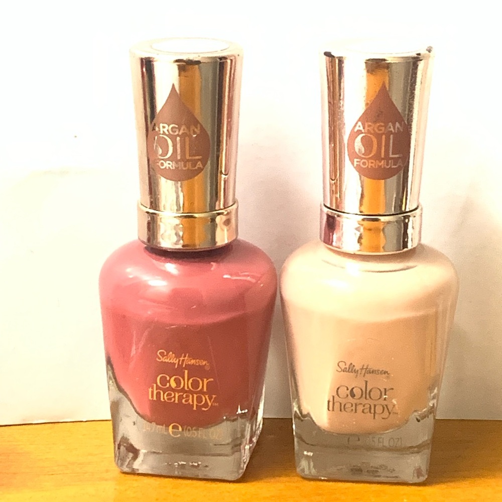 Sally Hansen Color Therapy Nail Polish Lot Of 2 Re-nude #210 La Vie En Rose #198